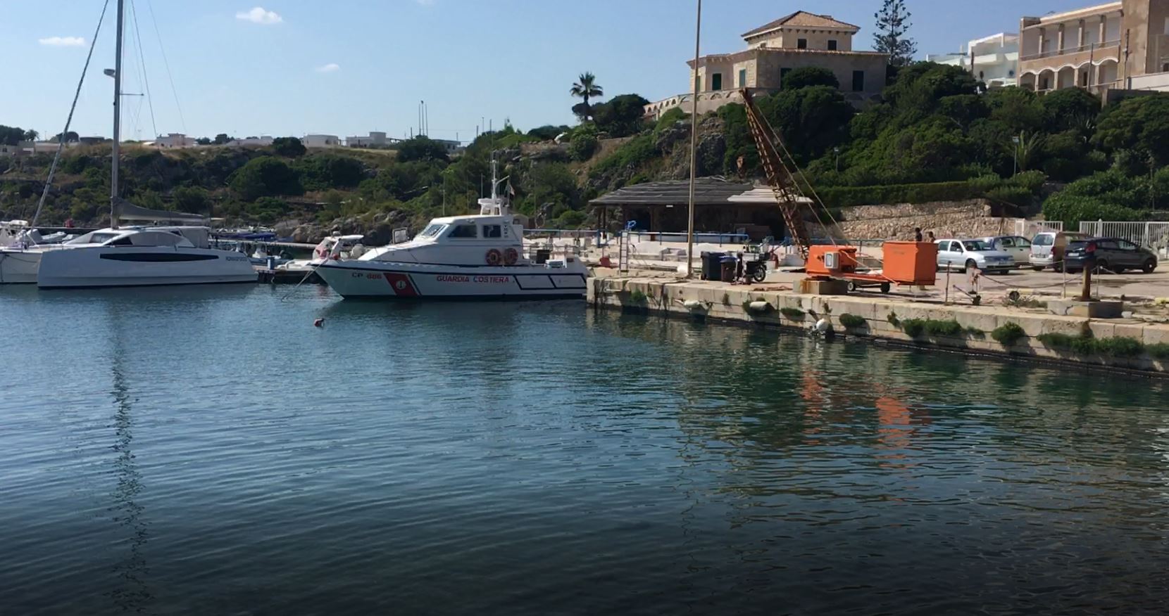 “Ai pescatori italiani non conviene più uscire in mare”