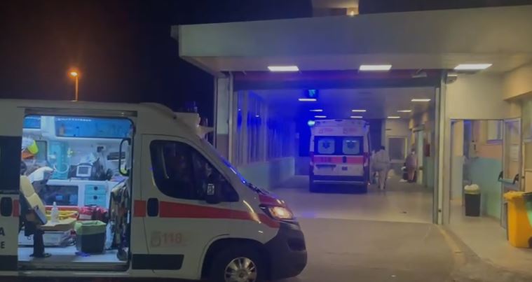 Ambulanze in coda per ore al Pronto Soccorso del “Vito Fazzi” di Lecce