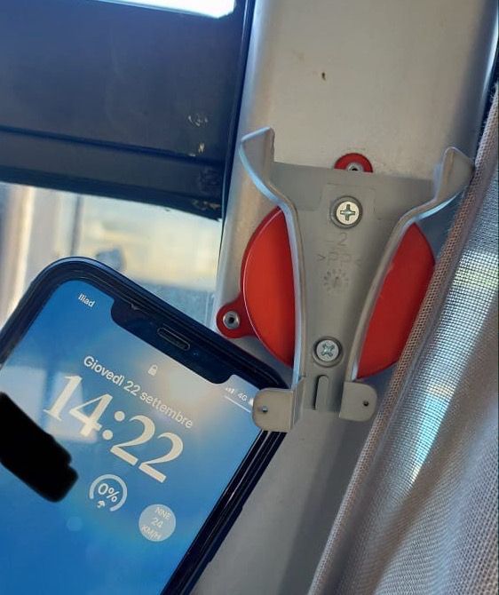 Pullman senza martelletti frangivetro: scatta multa per società trasporti