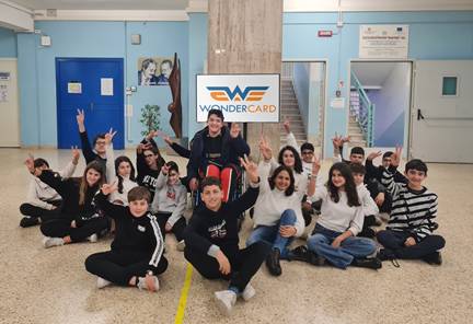 Ragazzi di 12-13 anni creano startup economica WonderCard