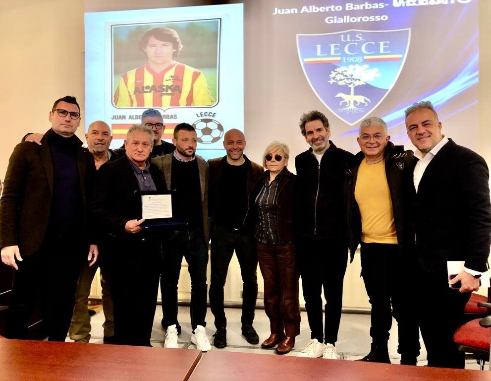 La Città di Lecce a Beto Barbas, “esemplare campione di calcio e di vita”