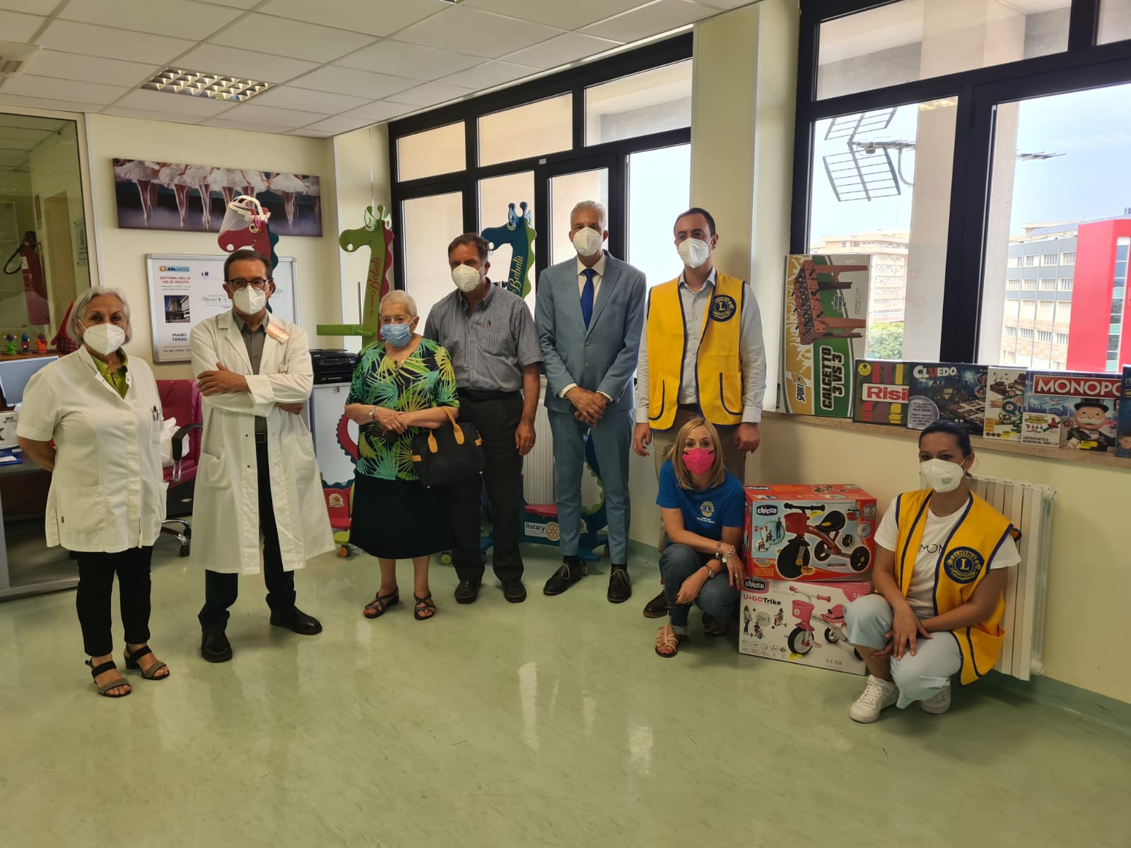 Consegna giochi all’ospedale Vito Fazzi di Lecce