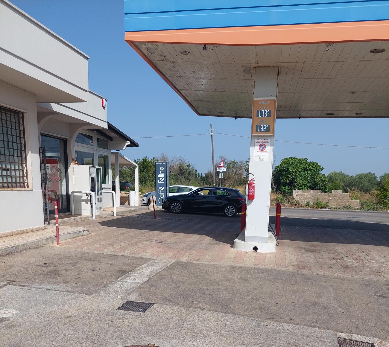 Furto al bar della stazione di servizio di Felline