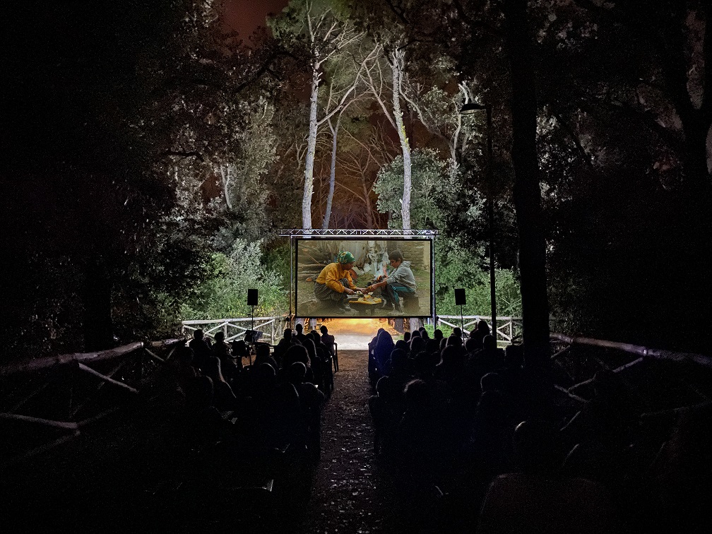 Luci nel bosco di Tiggiano: cinema, arti, natura