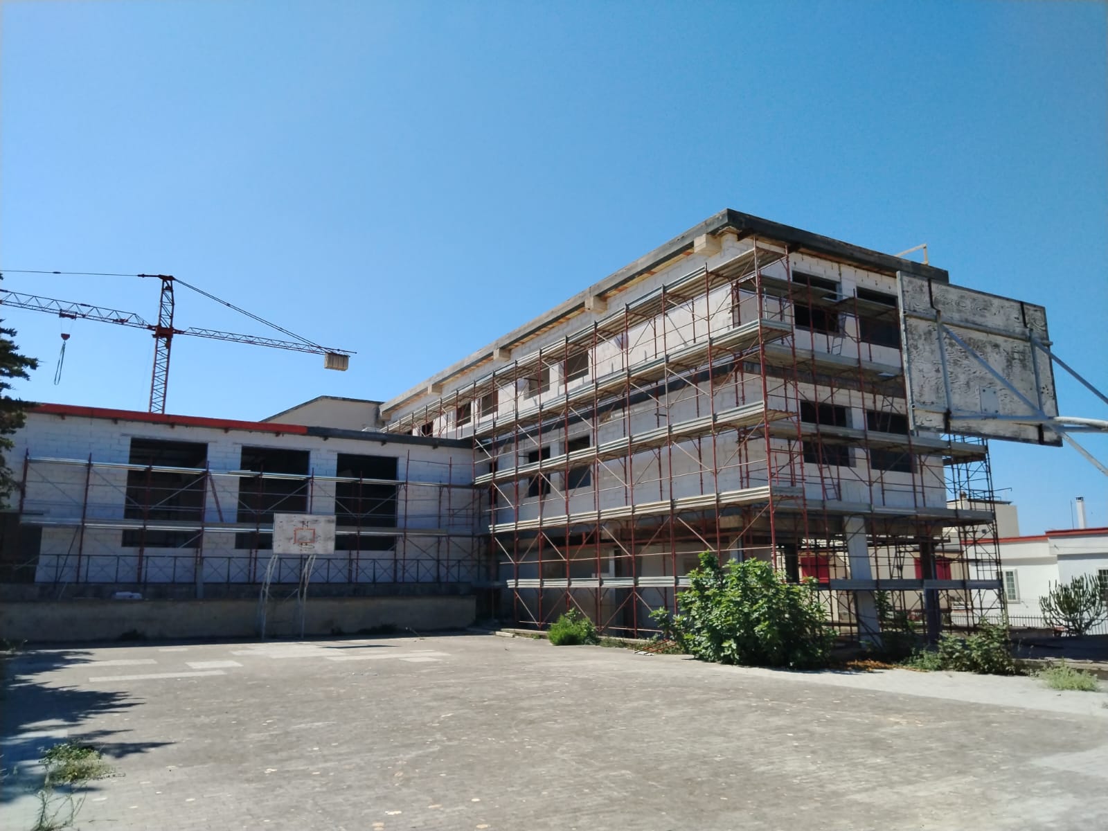 Scuola di via Milano, continuano i lavori di efficientamento energetico