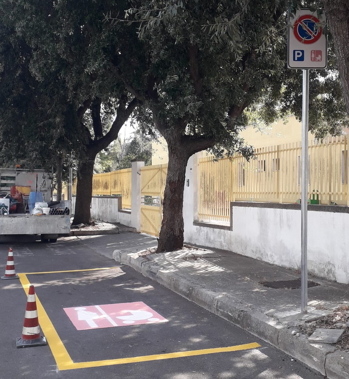 Parcheggi rosa: al via il disegno dei posti riservati alle cittadine incinta