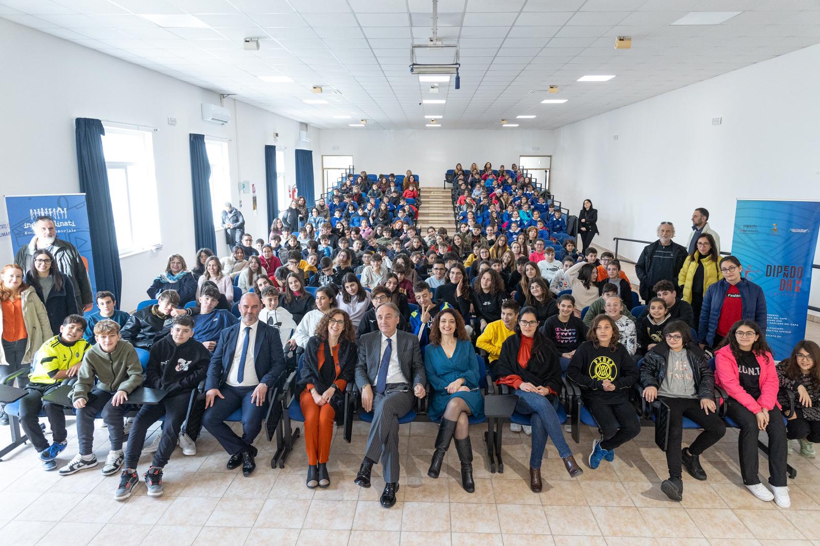 A Gagliano del Capo parte “Dipendo da me”: progetto per il contrasto a bullismo e dipendenza da internet