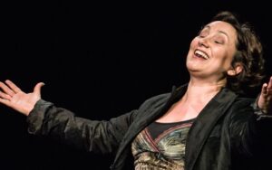 Da giovedì 31 ottobre a domenica 3 novembre a Corigliano d’Otranto “Femina. La mia voce è il mondo intero” al Castello Volante